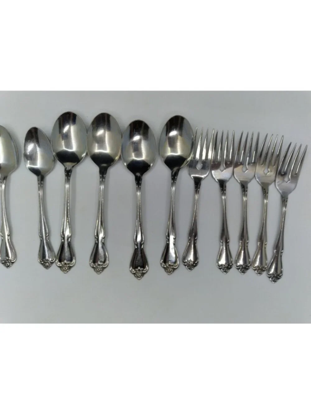 Set 11 Rogers 1881 Oneida Arbor Rose pattern small Forks and spoons teaspoons